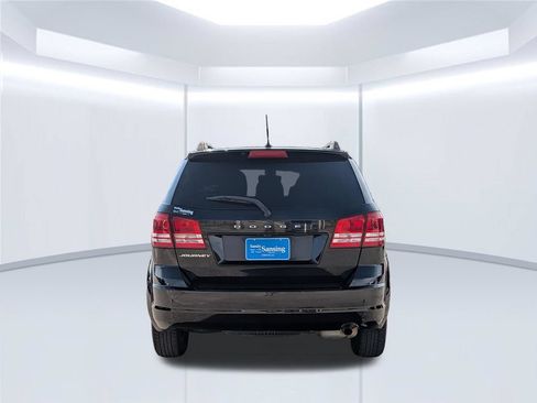 Used 2019 Dodge Journey SE FWD image 5