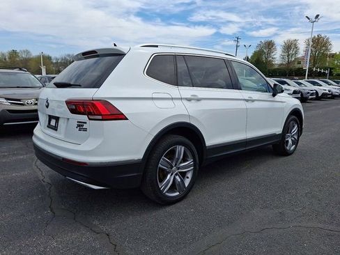 Certified 2020 Volkswagen Tiguan SEL w/ 3rd Row Seat Package image 8