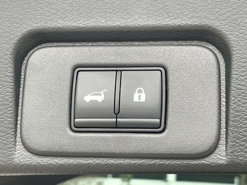 Certified 2023 Nissan Rogue SL image 12