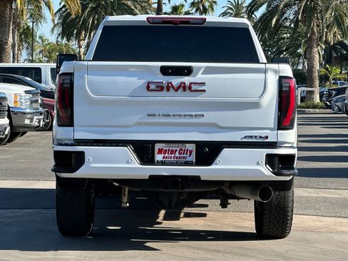 Certified 2025 GMC Sierra 2500 AT4 AWD/4WD image 5