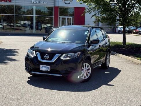 Used 2017 Nissan Rogue S AWD/4WD image 9