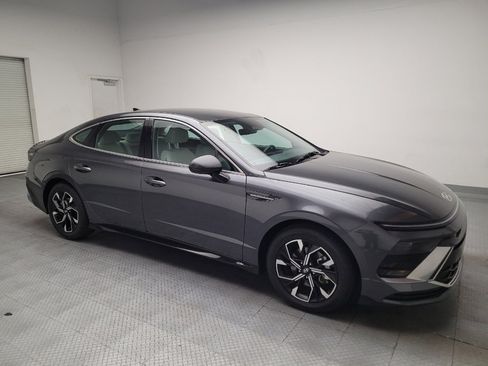 Used 2025 Hyundai Sonata SEL FWD image 11