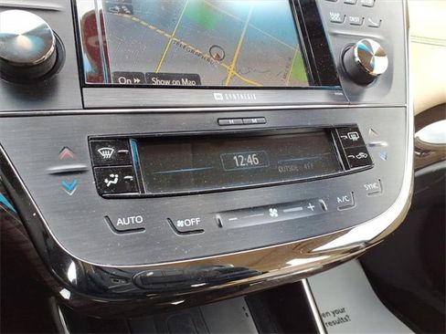 Used 2013 Toyota Avalon Limited image 21
