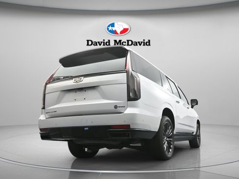 Used 2023 Cadillac Escalade ESV Sport w/ Touring Package AWD/4WD image 41
