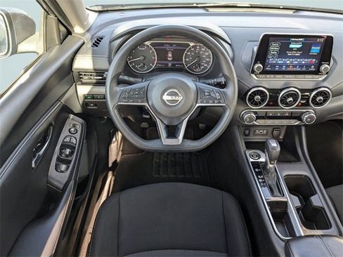 Used 2024 Nissan Sentra SV image 3