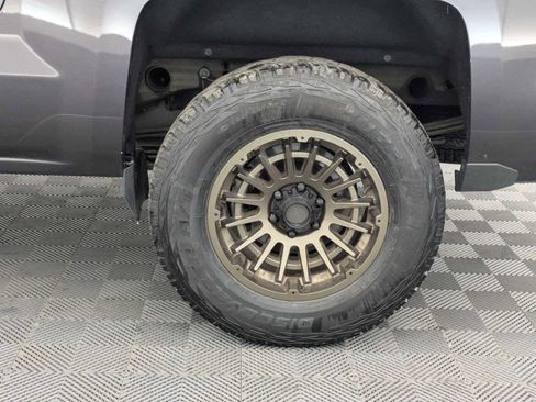 Used 2015 Chevrolet Silverado 1500 LTZ Z71 w/ LTZ Plus Package image 15