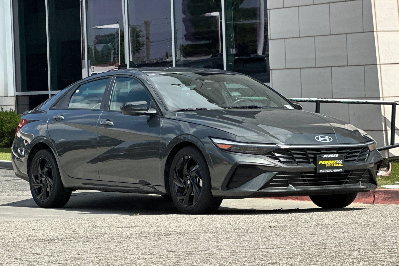 Used 2026 Hyundai Elantra Sport FWD image 2
