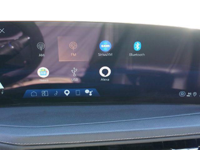 Used 2025 Cadillac XT4 Premium Luxury FWD image 35