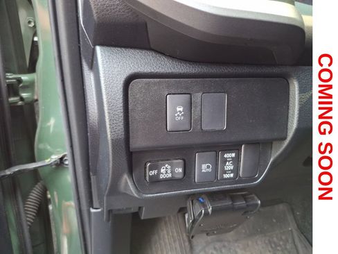 Used 2021 Toyota Tacoma TRD Sport w/ TRD Premium Sport Package AWD/4WD image 13