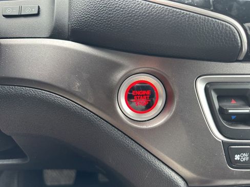 Used 2022 Honda Pilot Special Edition image 24