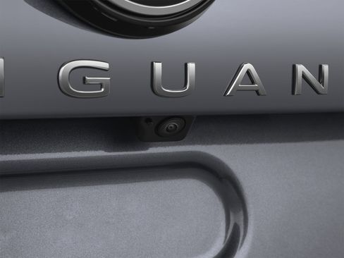 Certified 2025 Volkswagen Tiguan SE AWD/4WD image 54