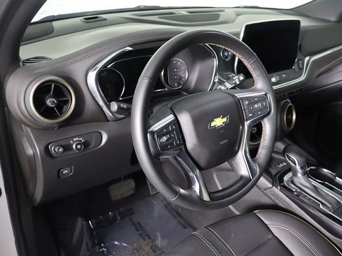 Used 2024 Chevrolet Blazer Premier w/ Enhanced Convenience Package FWD image 32