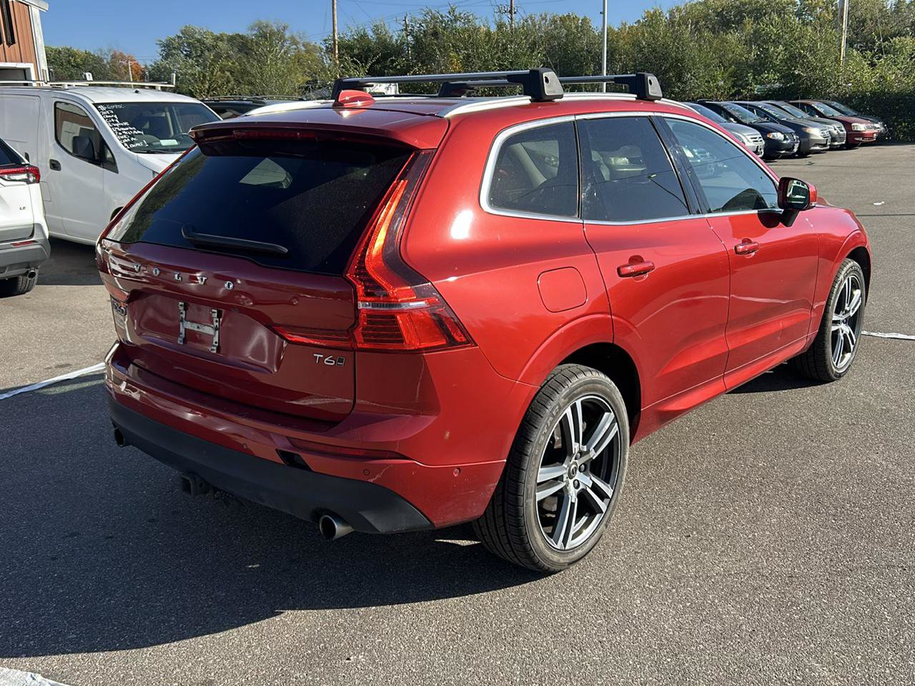 Used 2018 Volvo XC60 T6 Momentum w/ Convenience Package AWD/4WD image 5