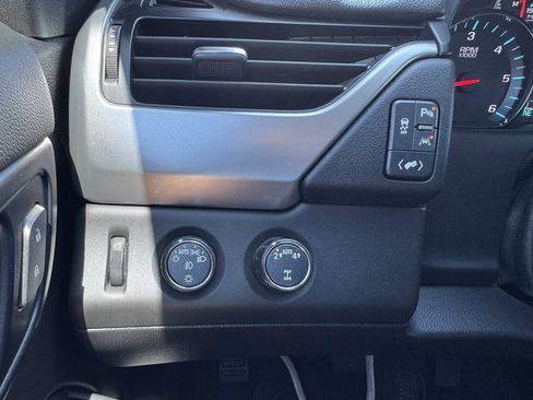 Used 2019 Chevrolet Tahoe LT AWD/4WD image 37