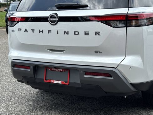 New 2026 Nissan Pathfinder SL FWD image 27