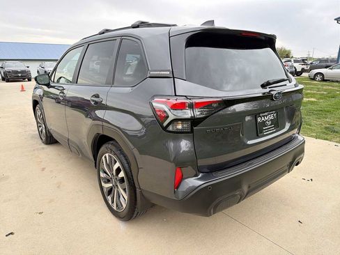 Used 2025 Subaru Forester Touring AWD/4WD image 4
