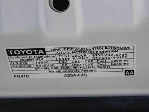 Used 2025 Toyota Camry SE w/ Convenience Package FWD image 26
