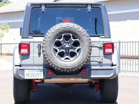 Used 2023 Jeep Wrangler Rubicon w/ Cold Weather Group AWD/4WD image 9
