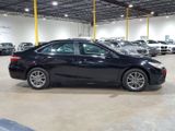 Used 2017 Toyota Camry SE image 5