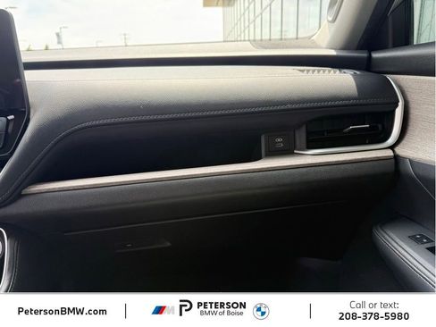 Used 2024 Toyota Grand Highlander AWD image 33
