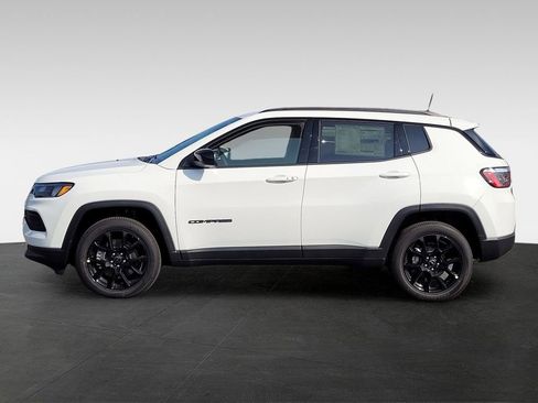 New 2026 Jeep Compass Latitude image 7