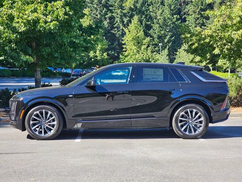 New 2026 Cadillac Lyriq Sport AWD/4WD image 2