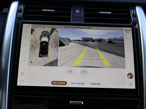 Certified 2025 Land Rover Discovery S image 20