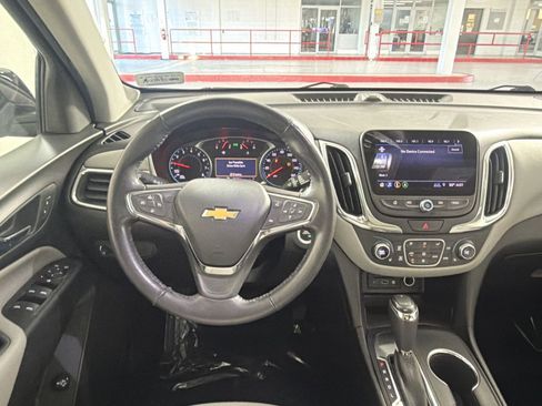 Used 2019 Chevrolet Equinox LT w/ Sun & Navigation Package image 16