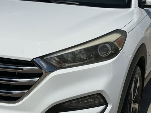 Used 2016 Hyundai Tucson Limited w/ Option Group 03 AWD/4WD image 11