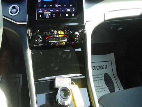 Used 2023 Jeep Grand Cherokee L Laredo image 27