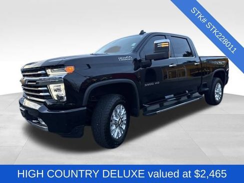 Used 2022 Chevrolet Silverado 3500 High Country w/ Z71 Off-Road Package image 3