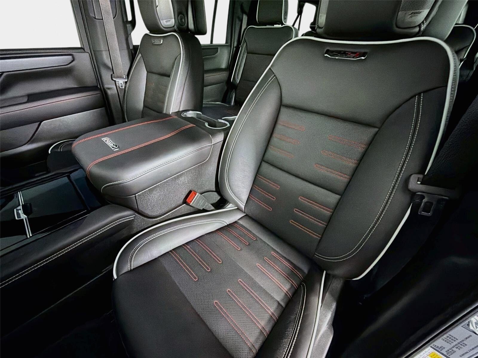Used 2026 GMC Yukon XL AT4 Ultimate w/ LPO, Floor Liner Package AWD/4WD image 11