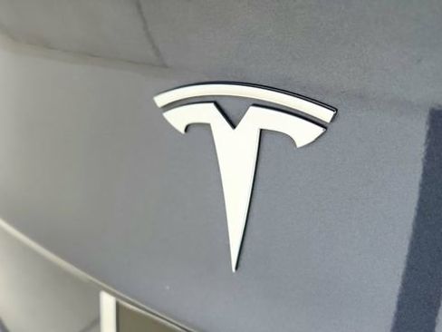 Used 2023 Tesla Model 3 Performance image 16