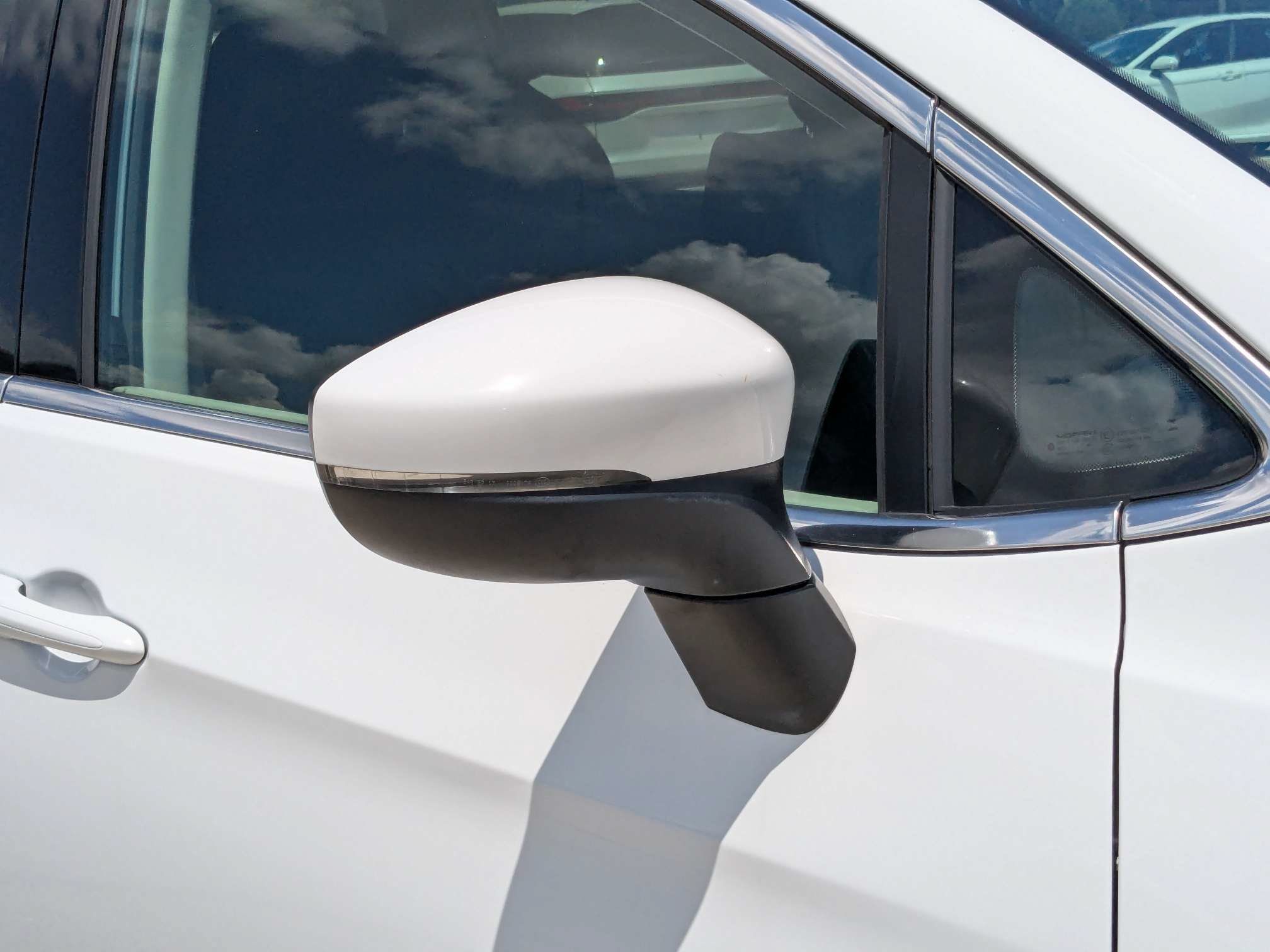 Used 2023 Chrysler Pacifica Touring-L FWD image 11