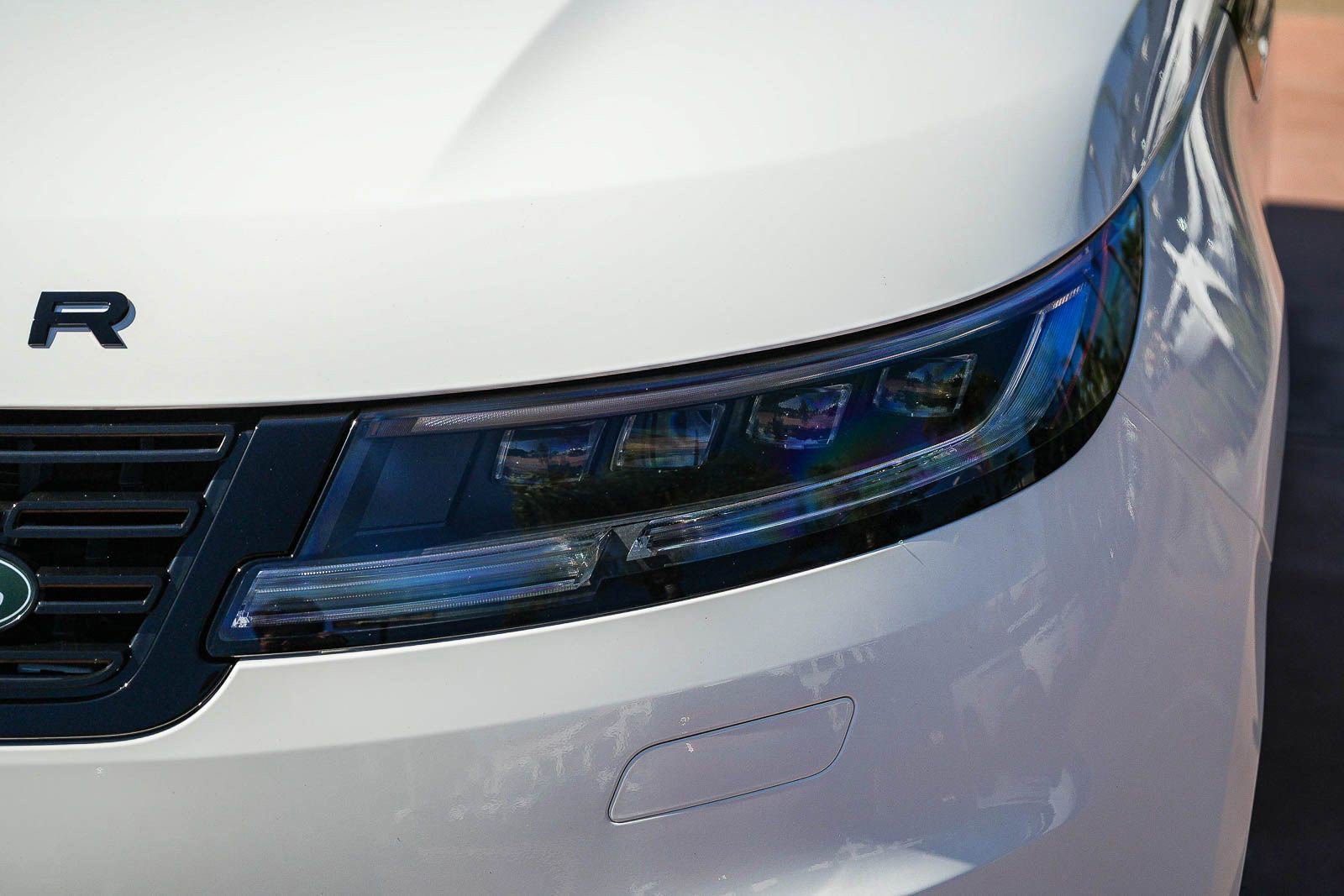 New 2026 Land Rover Range Rover Sport Dynamic SE AWD/4WD image 8