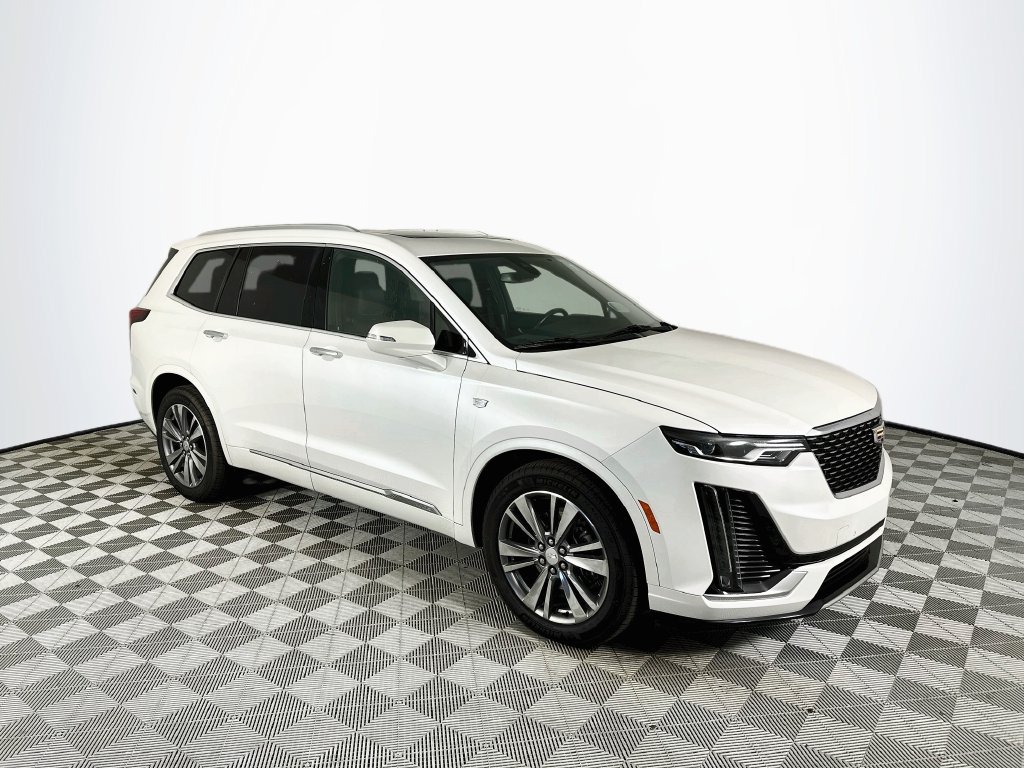 Used 2022 Cadillac XT6 Premium Luxury FWD image 1