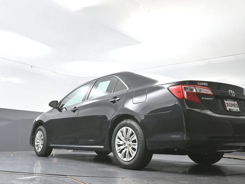 Used 2014 Toyota Camry LE FWD image 49