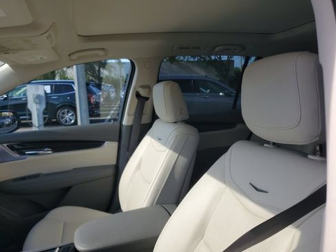 Certified 2023 Cadillac XT6 Premium Luxury w/ Technology Package FWD image 21