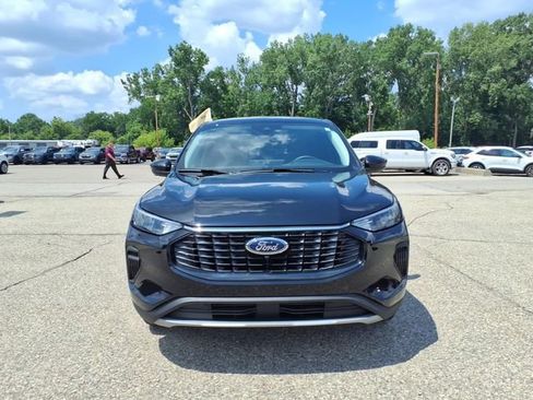 Certified 2023 Ford Escape Active w/ Tech Pack #2 AWD/4WD image 2