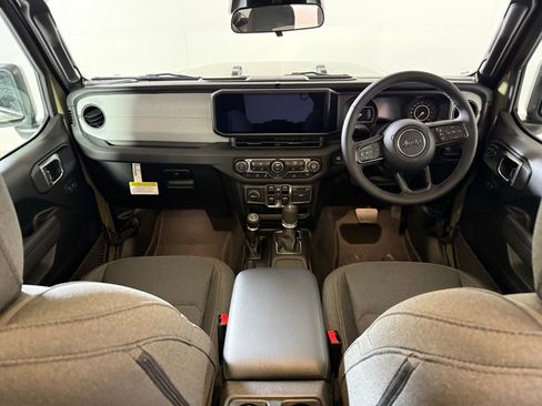 New 2026 Jeep Wrangler Unlimited Sport w/ Convenience Group image 15