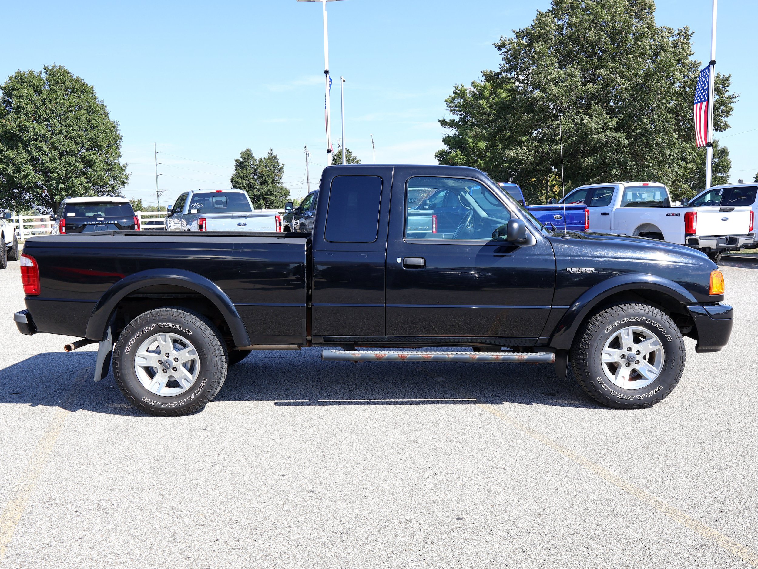 Used 2004 Ford Ranger XLT AWD/4WD image 6