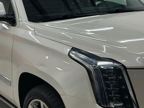 Used 2015 Cadillac Escalade ESV Premium AWD/4WD image 6