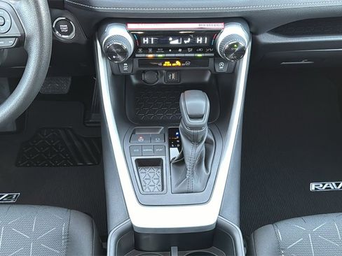 New 2025 Toyota RAV4 XLE image 31
