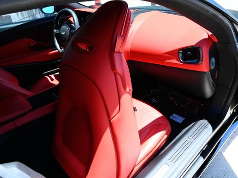 Used 2021 Aston Martin DB11 Coupe RWD image 43