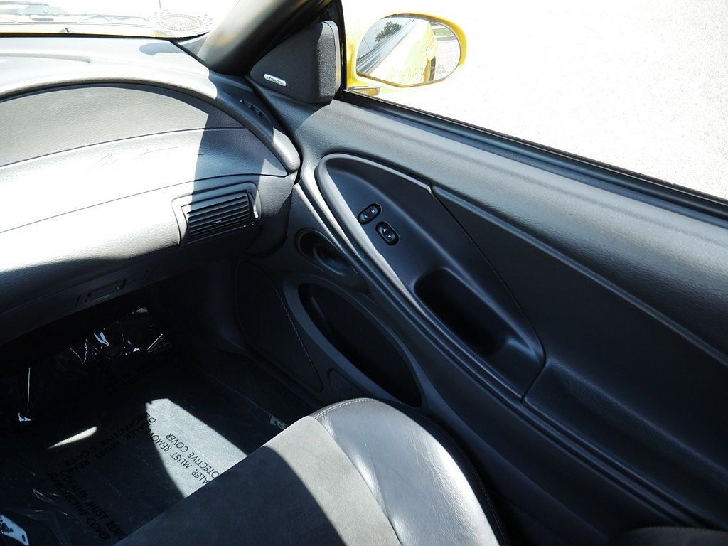 Used 2004 Ford Mustang Cobra RWD image 22