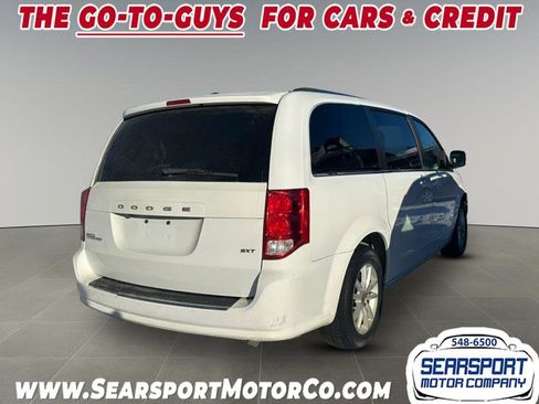 Used 2020 Dodge Grand Caravan SXT image 4