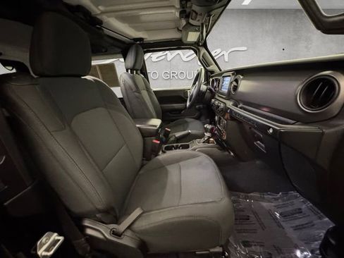 Used 2022 Jeep Wrangler Willys image 24
