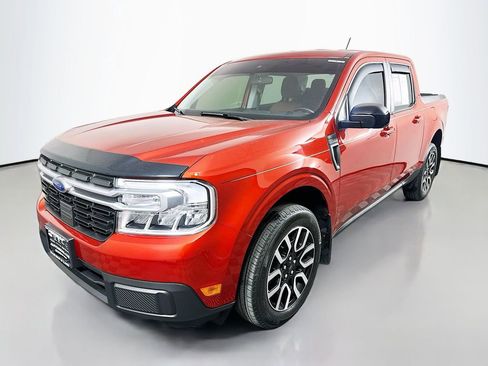 Used 2024 Ford Maverick Lariat FWD image 3