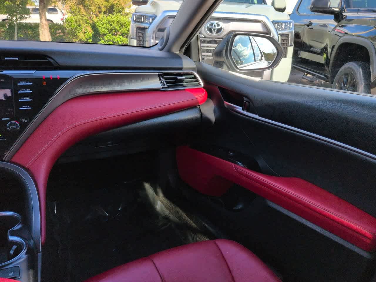 Used 2019 Toyota Camry XSE FWD image 16