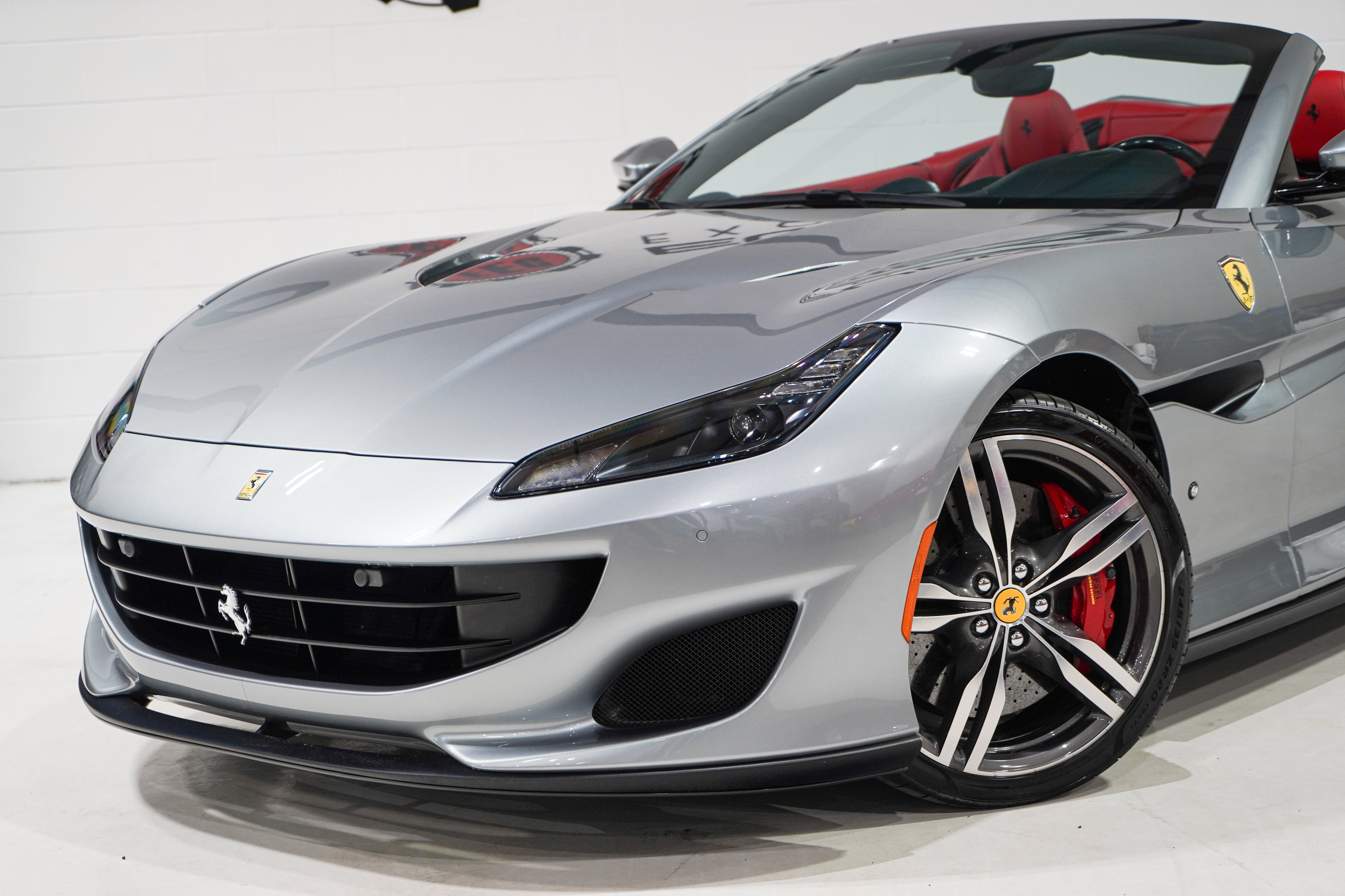 Used 2020 Ferrari Portofino RWD image 30